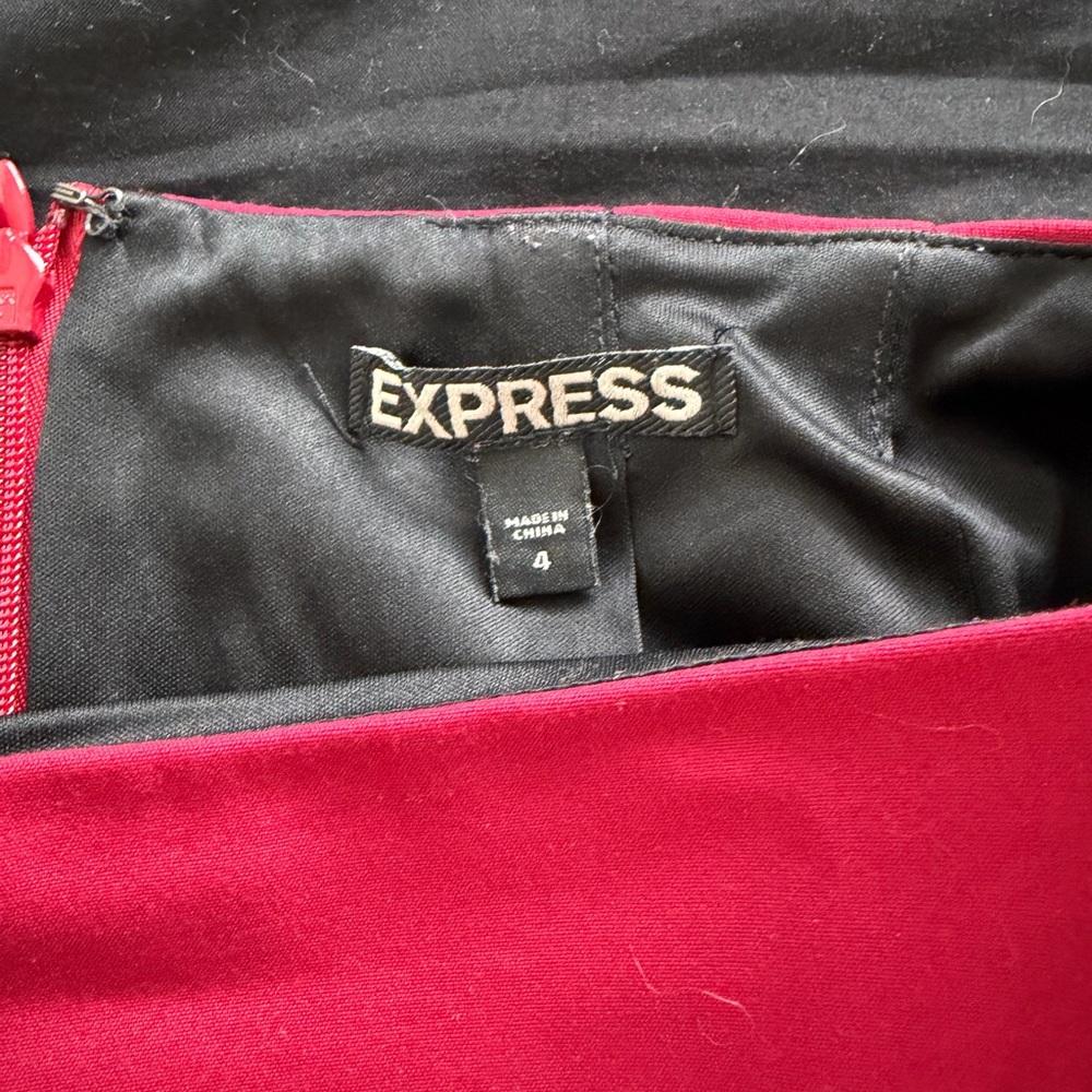 Express Red Mini Skirt - Picture 2 of 4